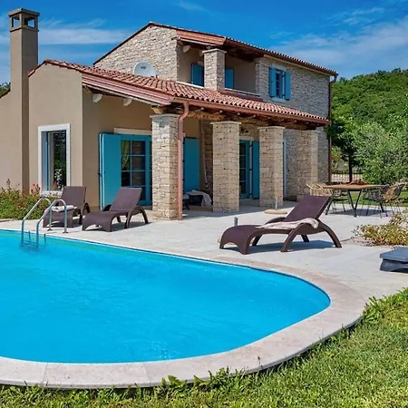 Toscana With Pool And Jacuzzi Near
