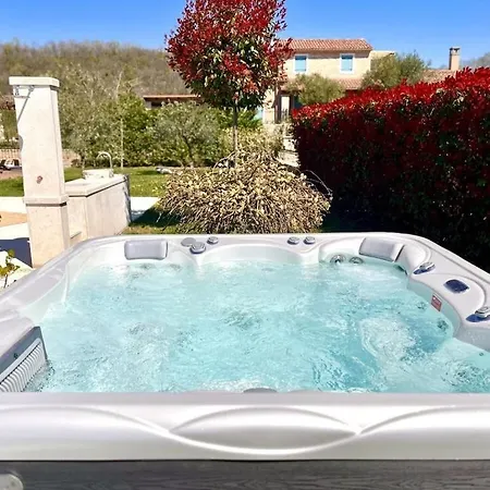 Toscana With Pool And Jacuzzi Near فيلة *